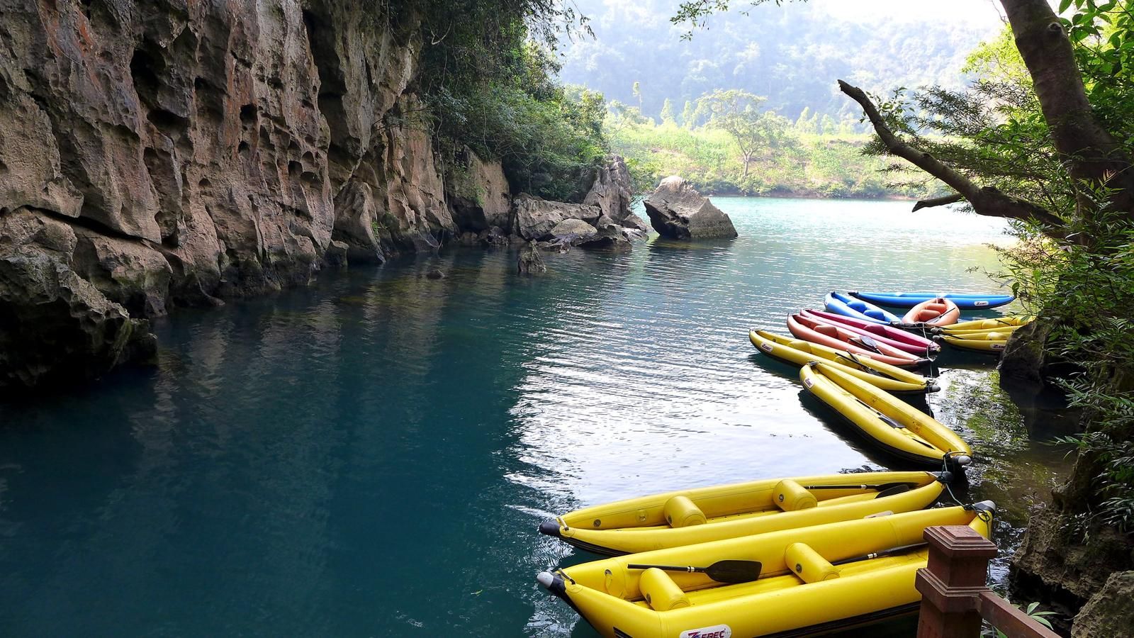 Paradise Cave & Dark Cave Adventure Day Tour in Phong Nha, Quang Binh, Vietnam