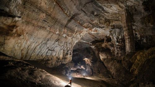 Paradise Cave Day Trip Adventure in Phong Nha, Quang Binh, Vietnam